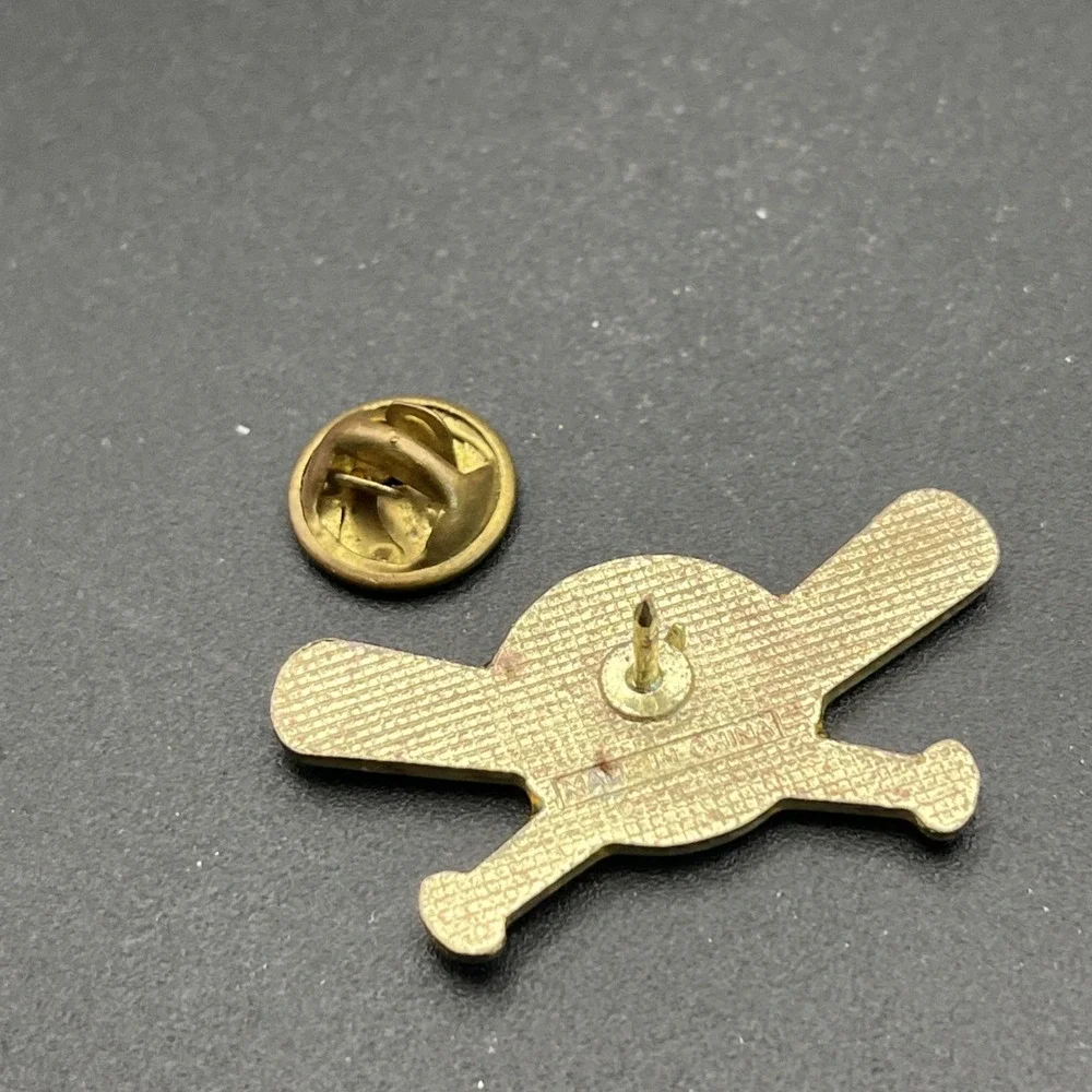 Baseball Crossed Bats‎ Ball Sports Game Lapel Hat Pin
